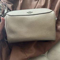 Bolsa Coach Dorada 