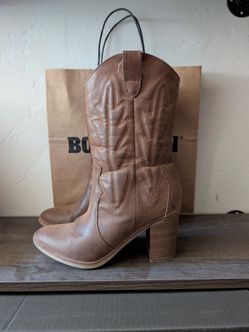 Heeled cowboy boot