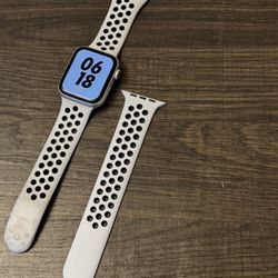 Apple Watch SE 44mm GPS Nike