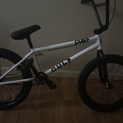 Cult White/black And Blue Bmx Bikes