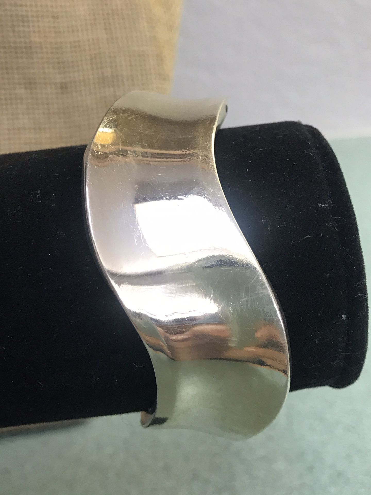 Heavy beautiful genuine 925 Sterling silver cuff bracelet