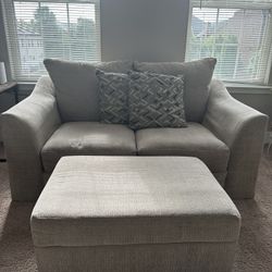 Loveseat 
