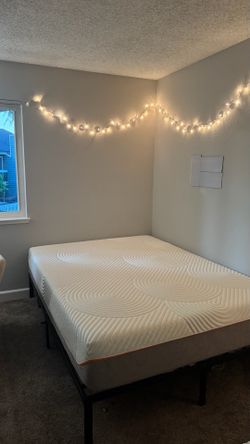 Tempur-Pedic Contour Supreme Queen Mattress – Excellent Condition