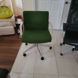 Ikea desk Black Chair