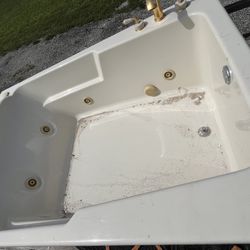 Two Person Jacuzzi 