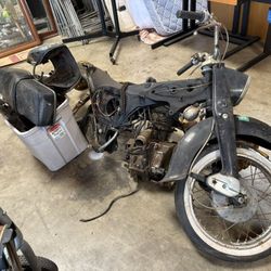Vintage 1964 Honda CA 77 Dream Motorcycle, For Parts Or Project.
