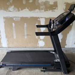 Horizon Fitness Treadmill 7.0AT