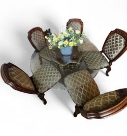 Glass Table/ Mesa de cristal