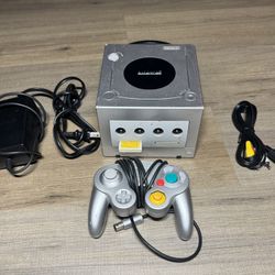 Game Cube With One Remote And Cables
