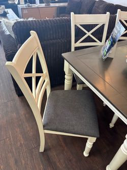 7 pc brand new dining set