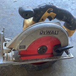 Dewalt Saw 