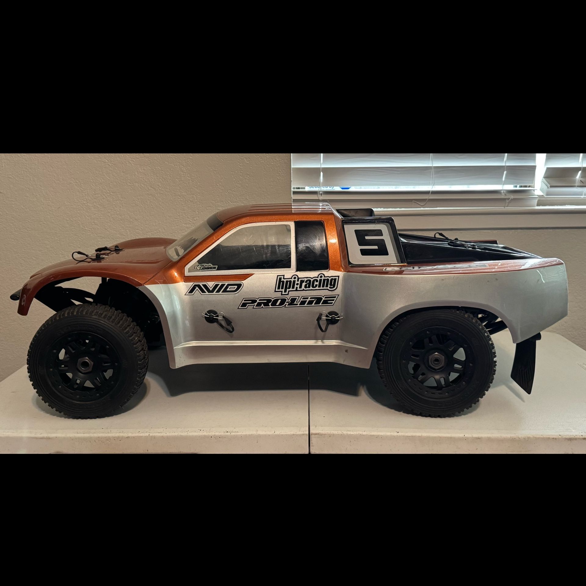 HPI RACING BAJA 5SC 2WD SHORT COURSE RC TRUCK