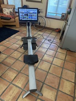 Hydrow Smart Rowing Machine
