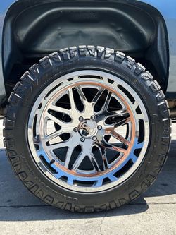 22’ and 35x12.50R22