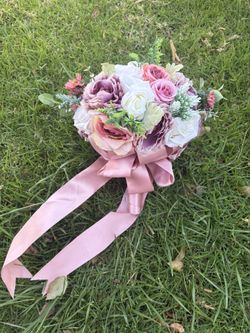 Everlasting Elegance – Medium Artificial Bridal Bouquet