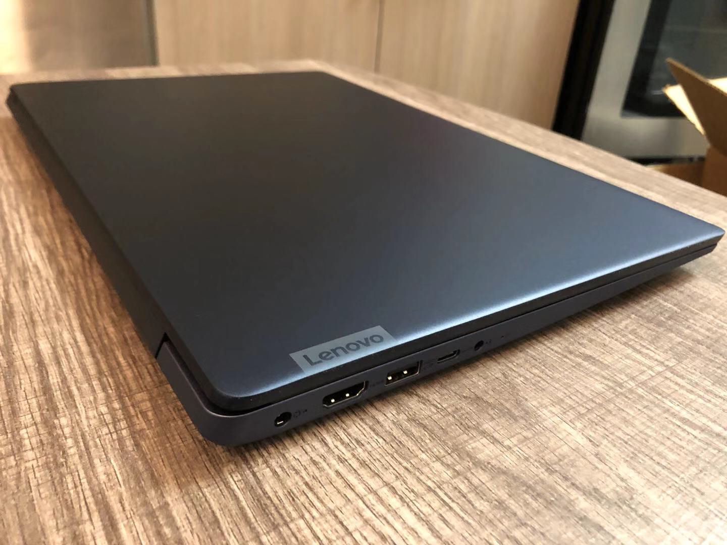 Lenovo IdeaPad 330S 15.6 inch (1TB, i5-8250U, 8GB) Brand New