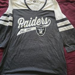 Woman NFL Apparel Raiders Long Sleeve Shirt- Medium
