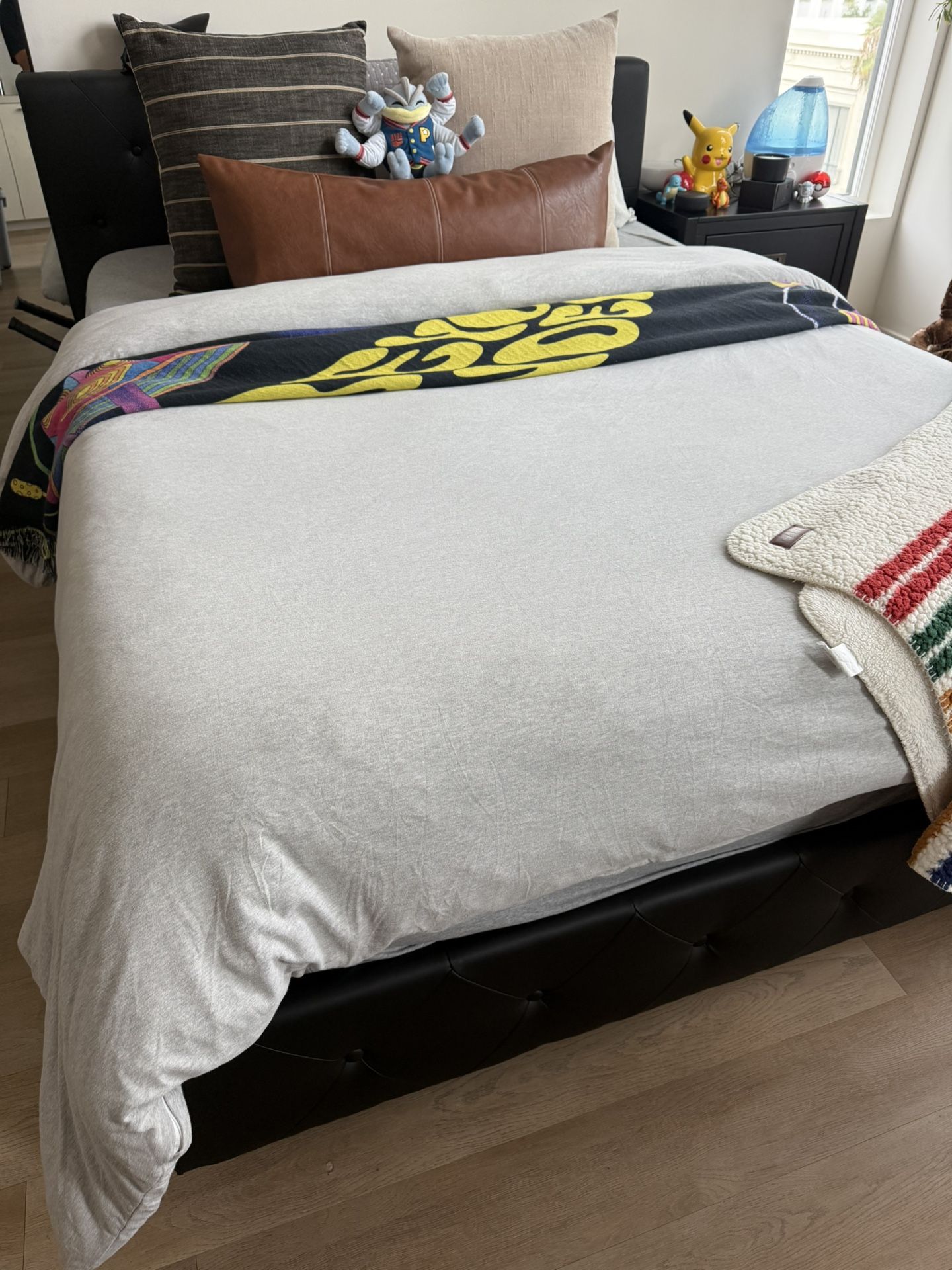 Queen Sized Bed Frame With Queen Mattress