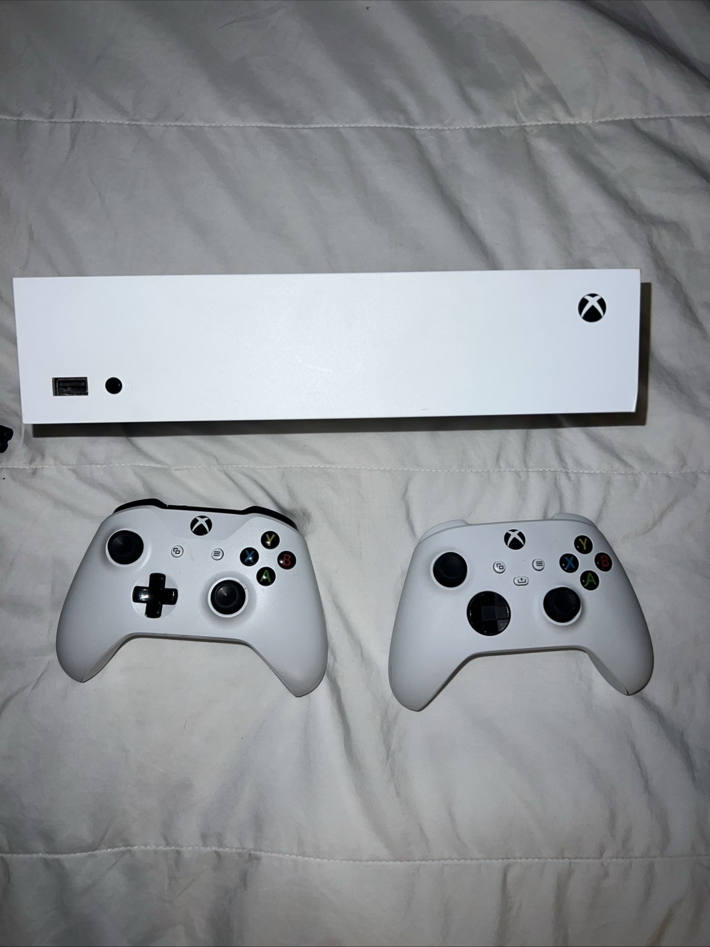 Xbox Series S W/ 2 Controllers