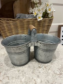 Galvanized caddy/planter $8