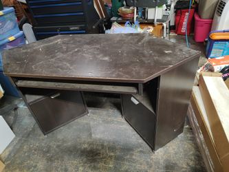 Corner Desk