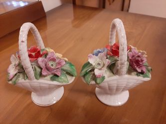 2 Vintage porcelain baskets with flowers