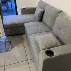 SLEEPER SECTIONAL W/ Cupholders 🩶🩶