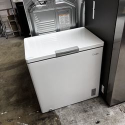 NEW CHEST FREEZER 7 Cu Ft