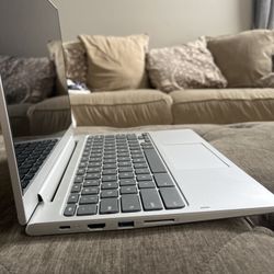 Old Chromebook Great Condition 