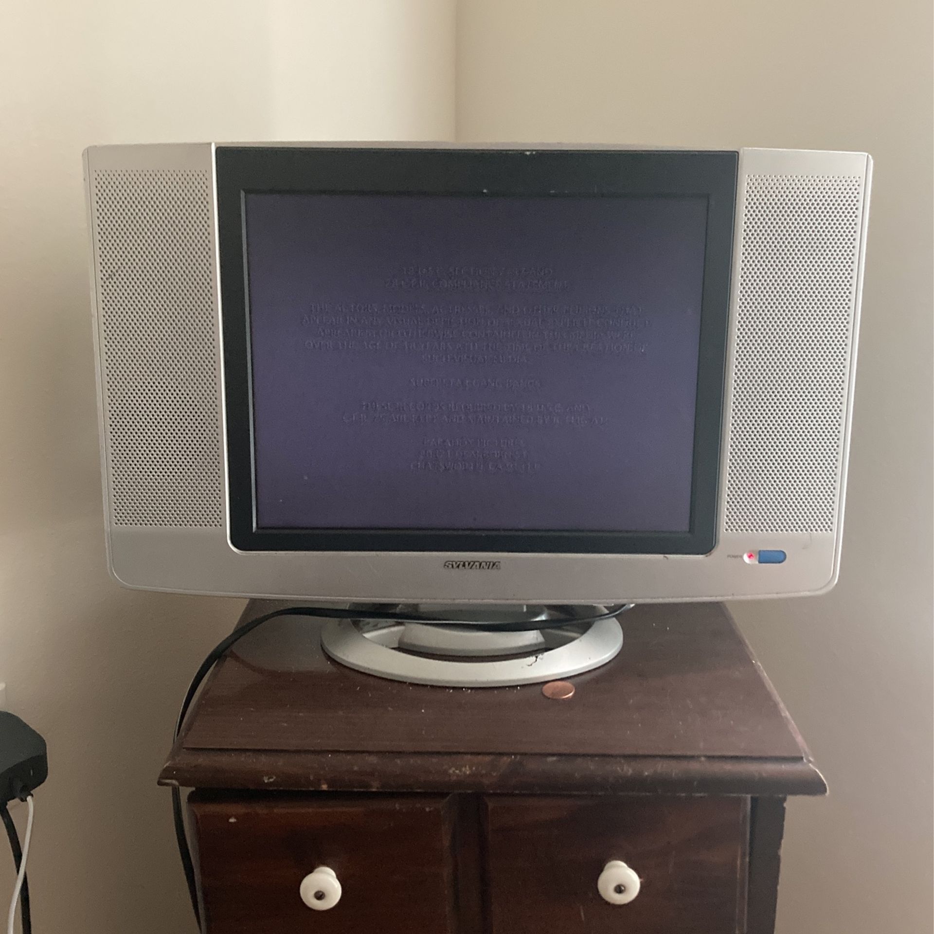 14” Sylvania Tv/dvd Combo Set