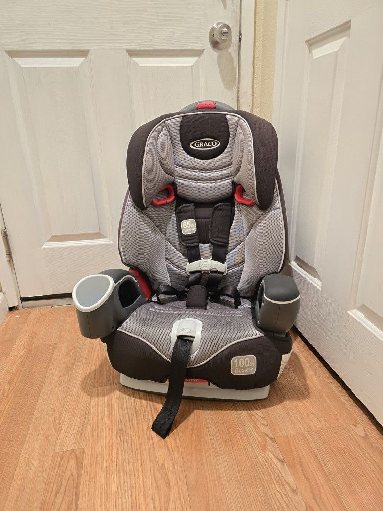 Graco Nautilus 3-in-1 Harness Booster Car Seat
