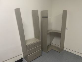 Walk in closet / Organizer with shelving