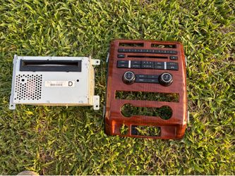 Ford F150, stereo and center dashboard