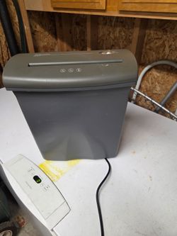 Paper shredder