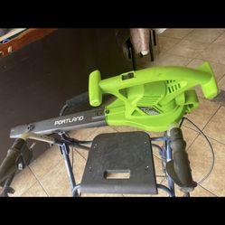 Excellent Condition, Leaf Blower Tree Trimmer end grass lawn