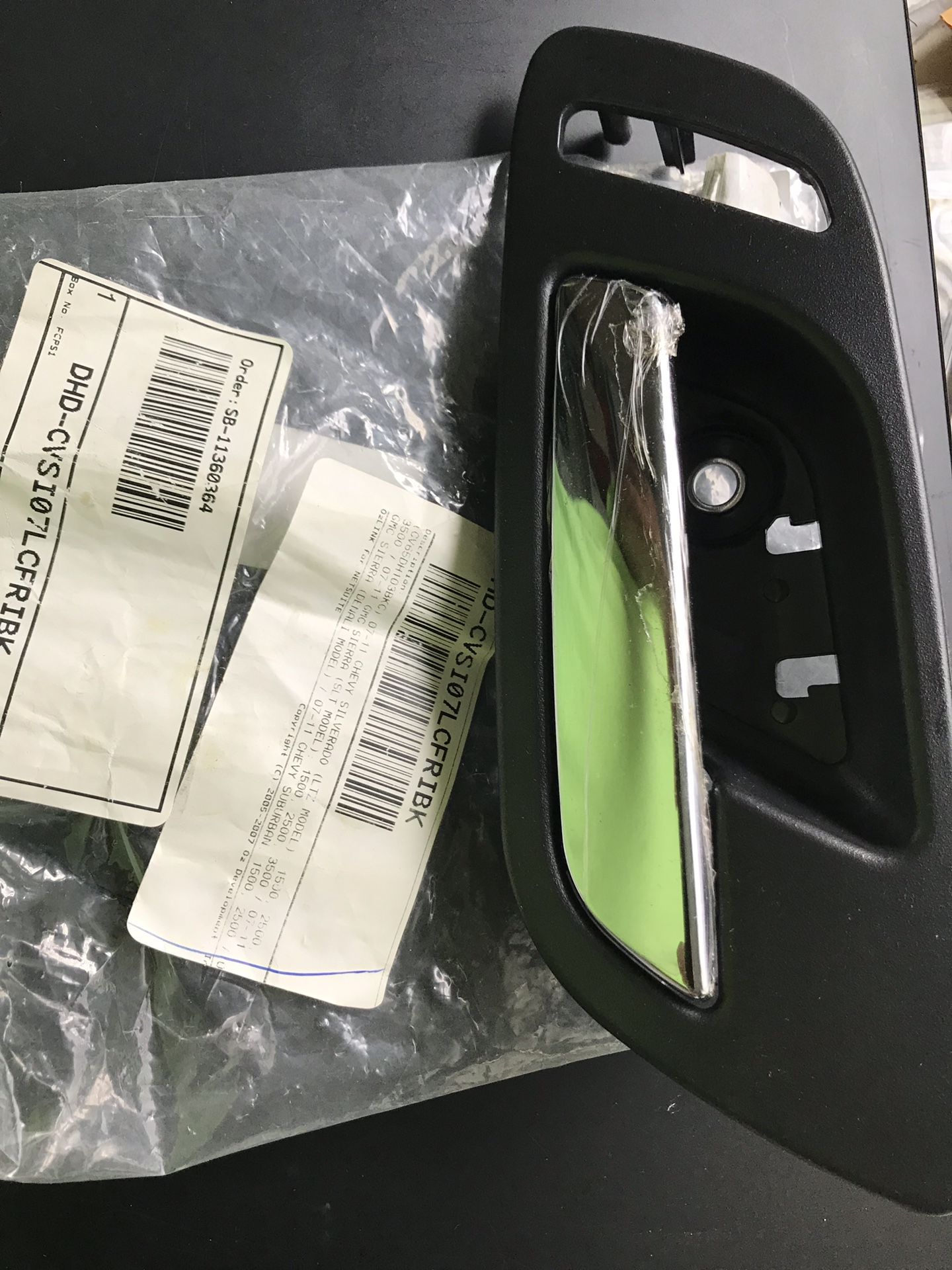CHEVY/GMC 07 - 11 Right Front Door Handle