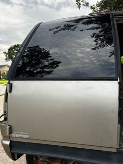 Rear doors / 99 Tahoe