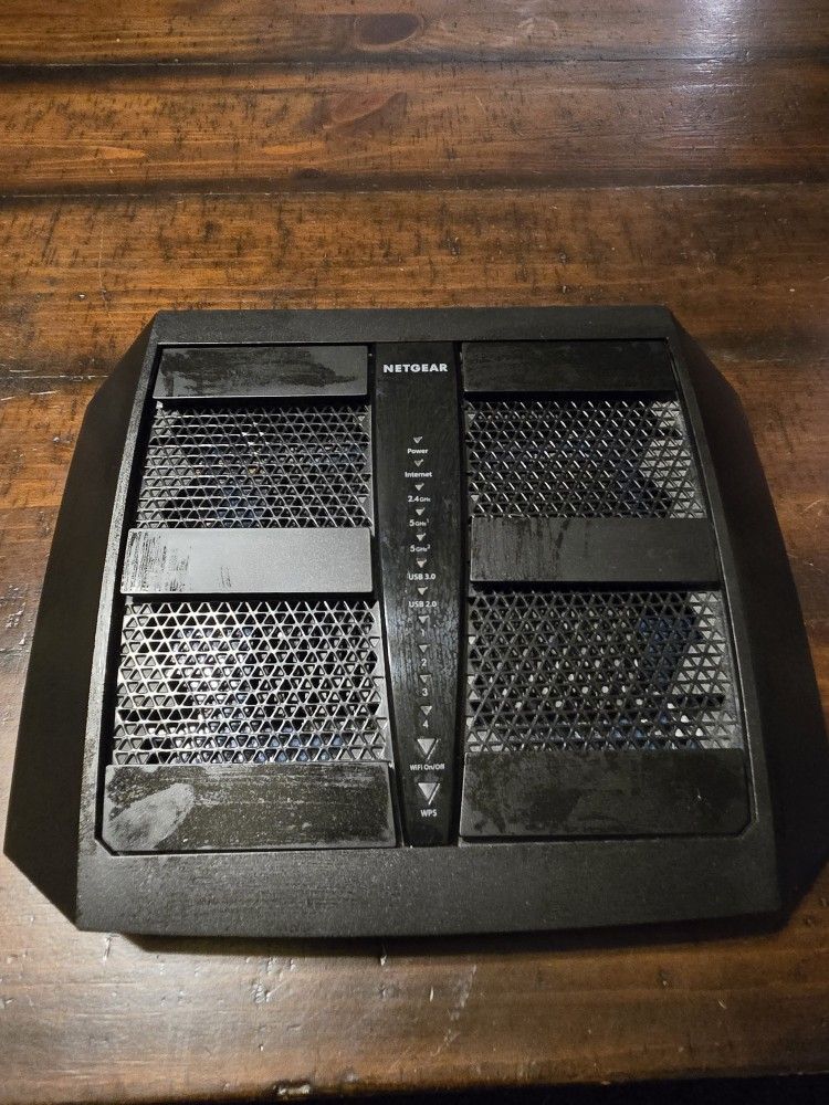 Netgear Nighthawk X6S AC4000 Tri-Band WiFi Router (R8000P)