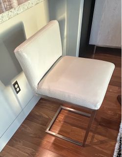 Counter leather chair