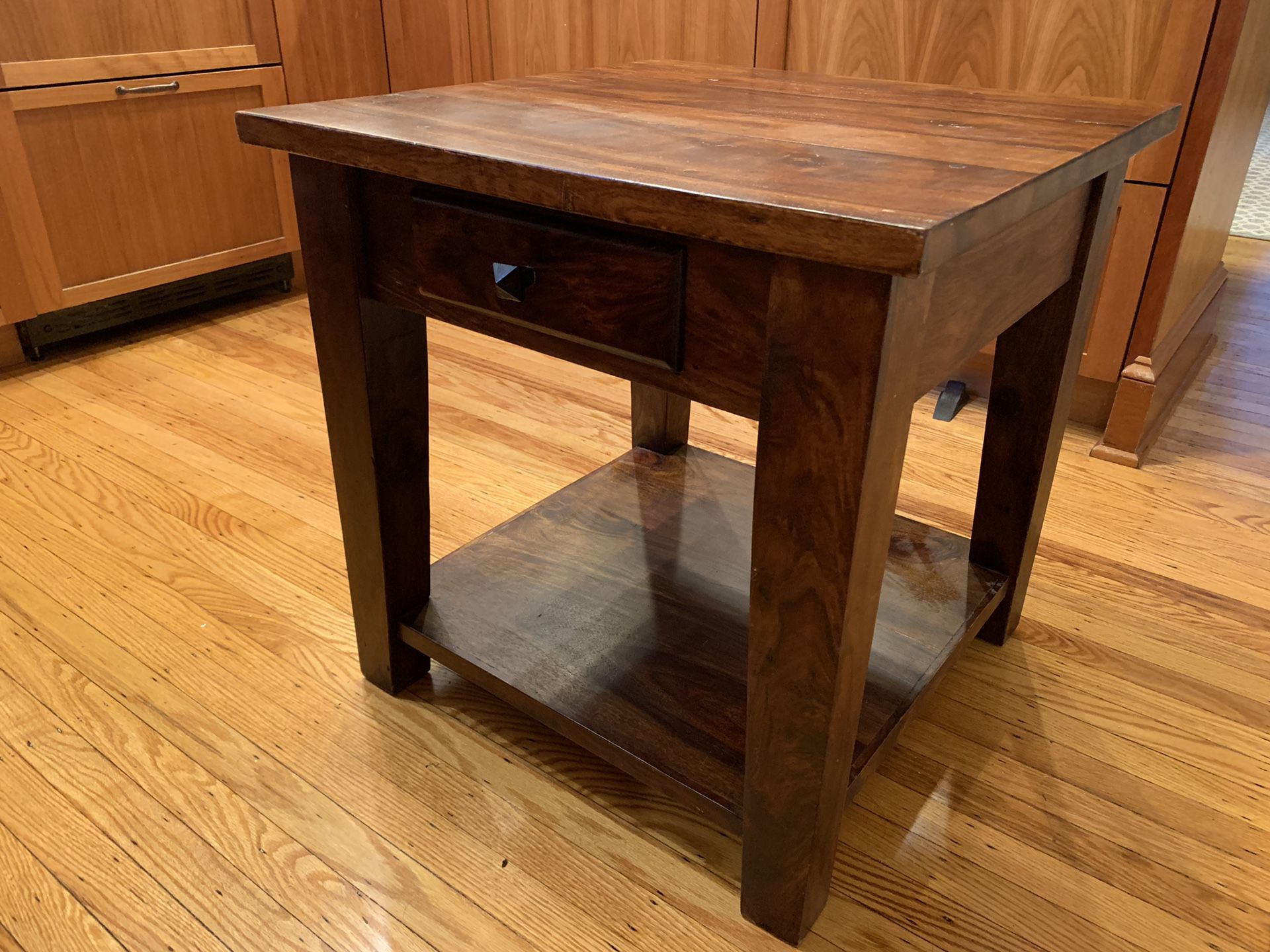 Mid Century Mod side/end table