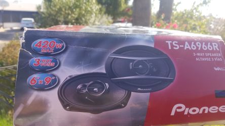 Dodge charger and Chrysler 300 speakers