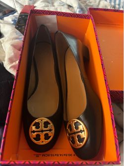 Tory Burch Black Chelsea Flats 9 NEW