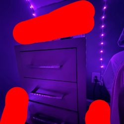 Nightstand 
