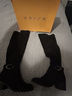 Never Been Worn Boots/ Brand New With Tag