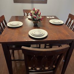 Table  And Chairs 