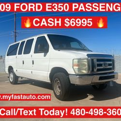 2009 Ford E350 Super Duty Passenger