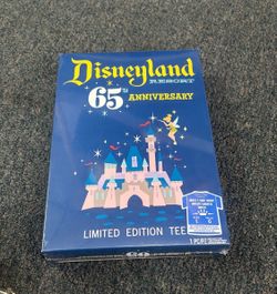 Disneyland Resort 65th Anniversary Limited Edition T-Shirt Size Large