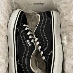 VANS BEARKITTY Size W  6.5 Boys