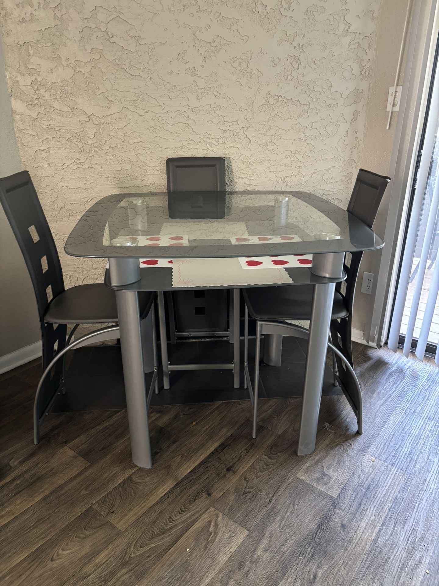 Dining room table