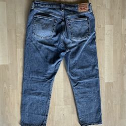 Levi’s 501 Light Wash Crop Jeans - Women’s 32x26- Barely Worn